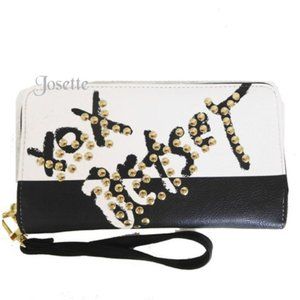 BETSEY JOHNSON ZIP AROUND WALLET WRISTLET